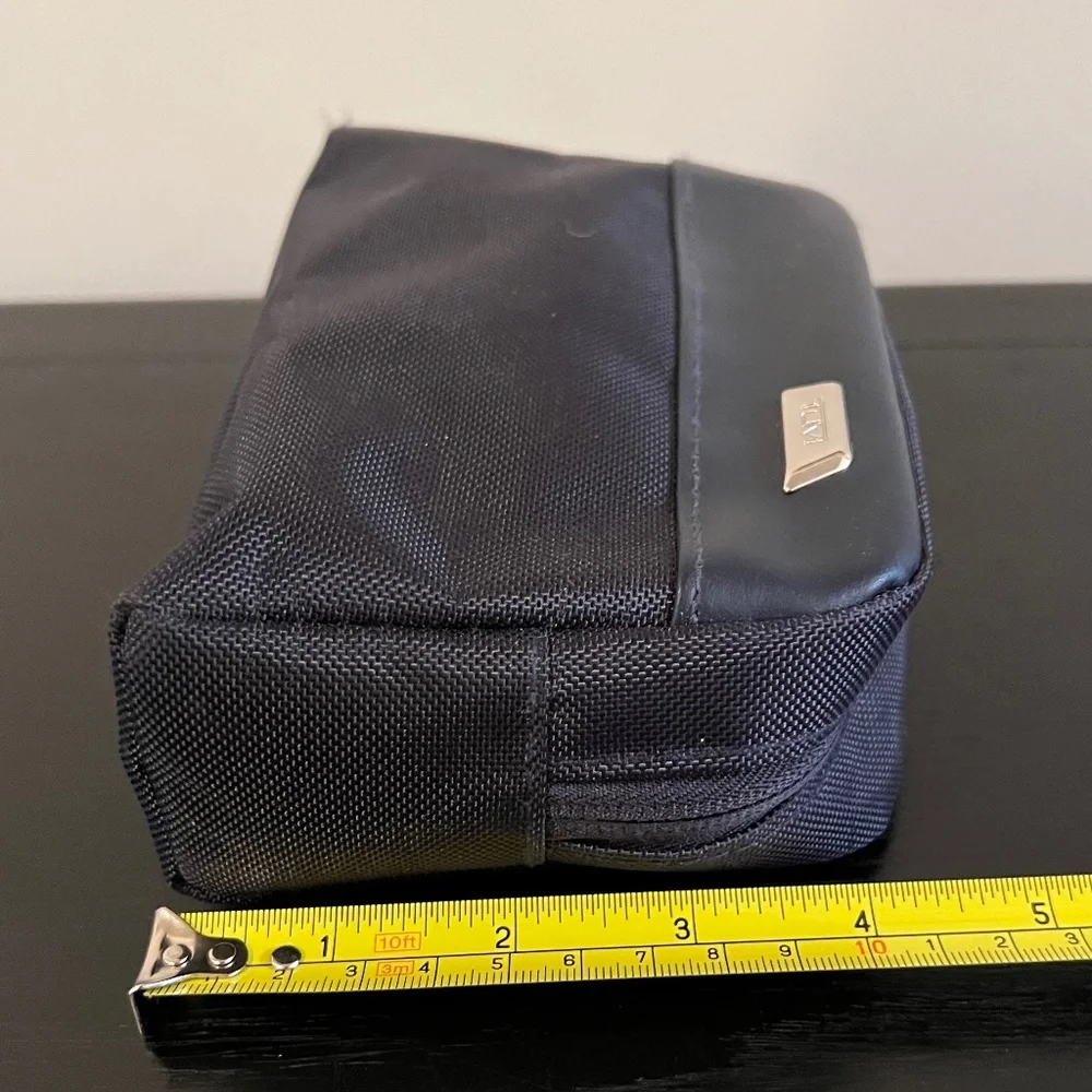Tumi Delta Travel Amenity Bag - Cosmetic Bag - Travel Accessory - Black